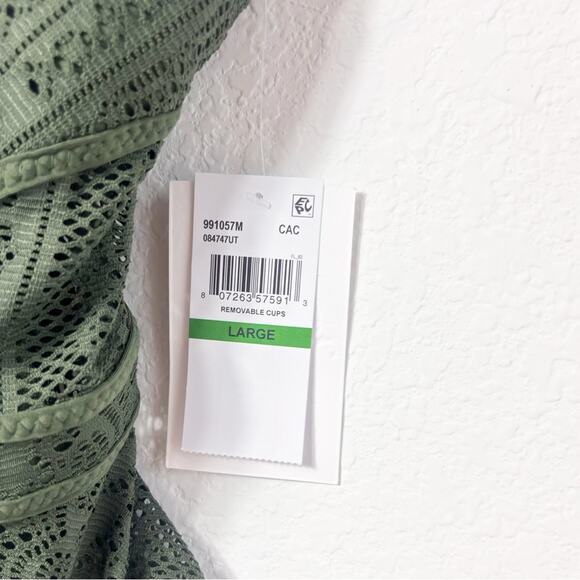 BECCA COLOR PLAY PLUNGE ONE PIECE CROCHET BOHO SWIMSUIT SAGE GREEN LARGE NEW - Picture 4 of 6